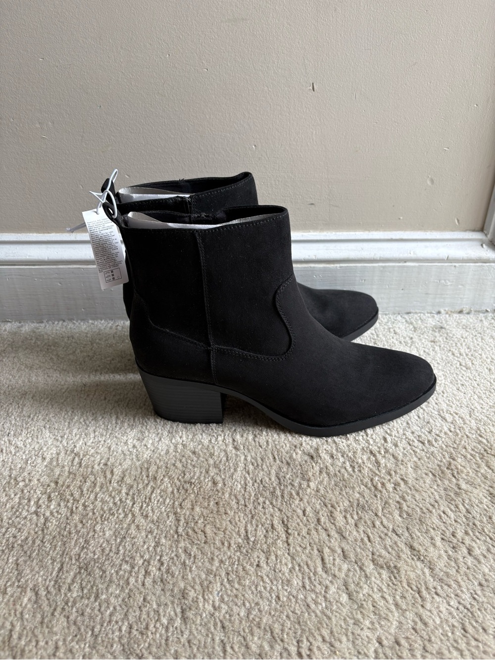 New with tags, Old Navy faux suede western ankle boots for women, size 11